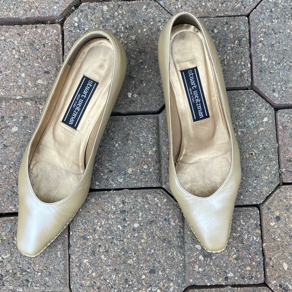 Stuart Weitzman women cream studded heel pumps. Size 8. Good used condition. - Picture 2 of 9